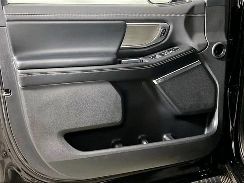Certified 2025 Ford Expedition Platinum AWD/4WD image 18