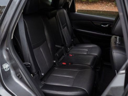 Used 2020 Nissan Rogue SL FWD image 24