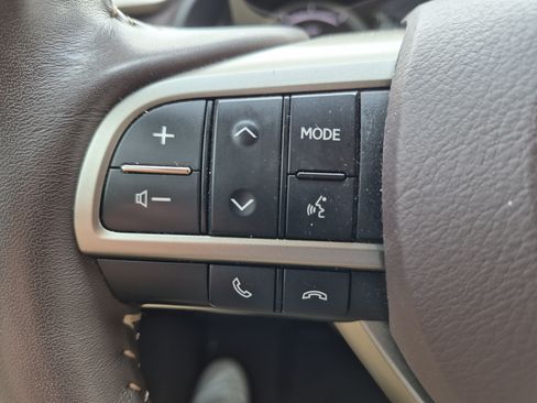 Used 2019 Lexus RX 450h AWD w/ Luxury Package image 19