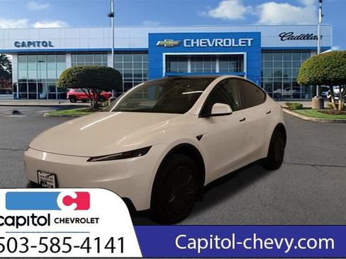 Used 2026 Tesla Model Y AWD image 5
