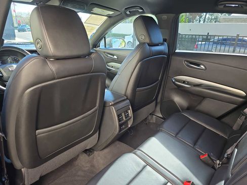 Used 2020 Cadillac XT4 Premium Luxury image 13