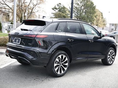 New 2026 Audi Q3 quattro 2.0T AWD/4WD image 9