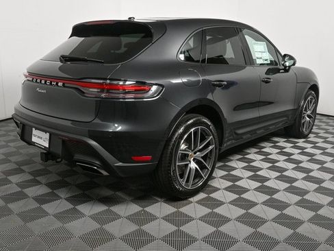 Certified 2025 Porsche Macan AWD image 30