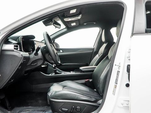 Used 2022 Kia K5 GT-Line image 32