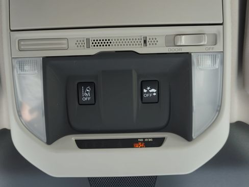 Used 2022 Subaru Forester AWD/4WD image 19