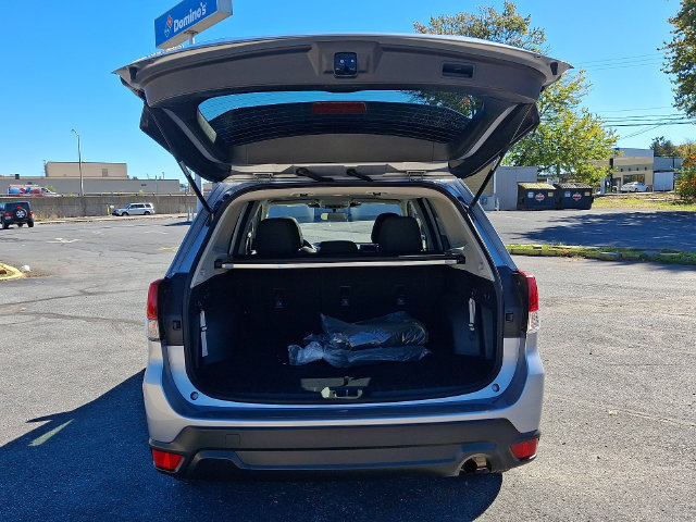Used 2022 Subaru Forester Premium AWD/4WD image 39