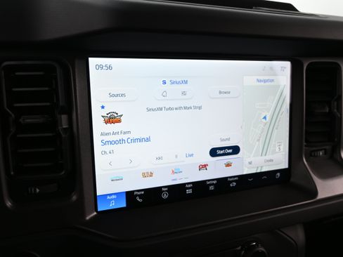 Used 2025 Ford Bronco Big Bend image 24