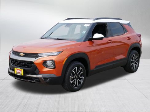 Used 2023 Chevrolet TrailBlazer ACTIV w/ Sun and Liftgate Package AWD/4WD image 3