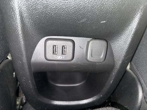 Used 2022 Chevrolet Colorado Z71 w/ Safety Package image 20