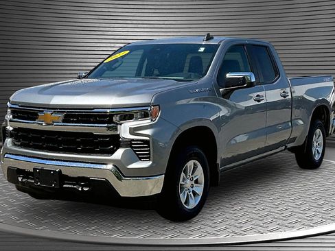 Used 2023 Chevrolet Silverado 1500 LT AWD/4WD image 3