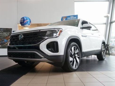 New 2024 Volkswagen Atlas Cross Sport SEL image 3