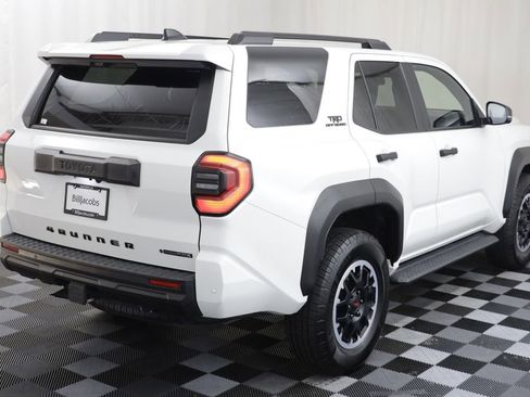 Used 2025 Toyota 4Runner TRD Off-Road AWD/4WD image 18