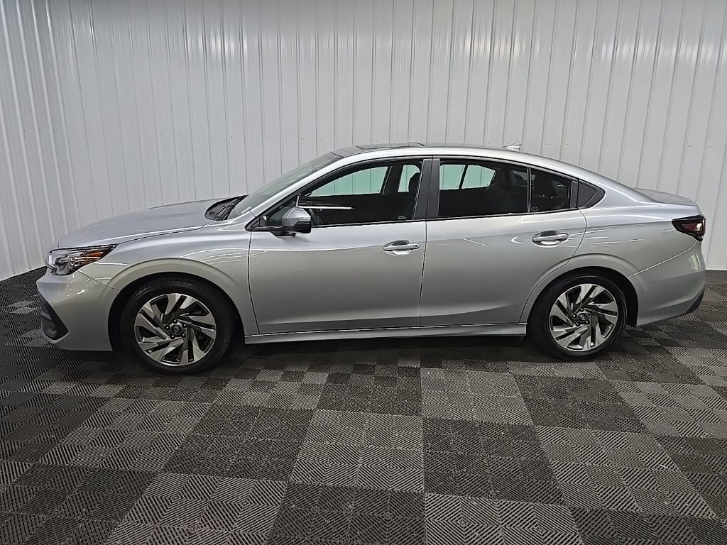 Used 2025 Subaru Legacy Limited AWD/4WD image 5