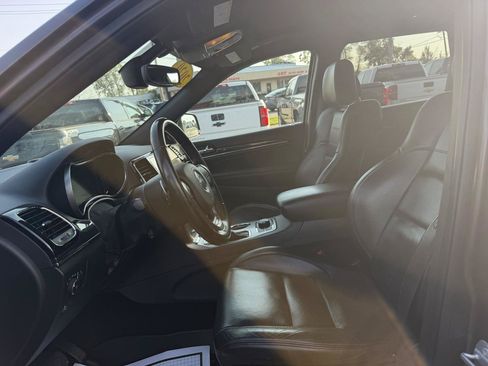 Used 2020 Jeep Grand Cherokee Trailhawk w/ Trailhawk Luxury Group AWD/4WD image 8
