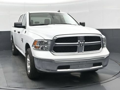 Used 2023 RAM 1500 Classic SLT w/ Electronics Group AWD/4WD image 9