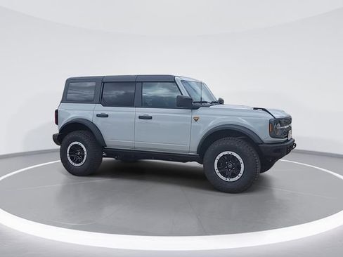 New 2026 Ford Bronco Badlands AWD/4WD image 9