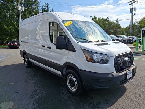 Used 2025 Ford Transit 250 148 Medium Roof RWD image 3