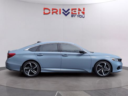 Used 2022 Honda Accord Sport image 6