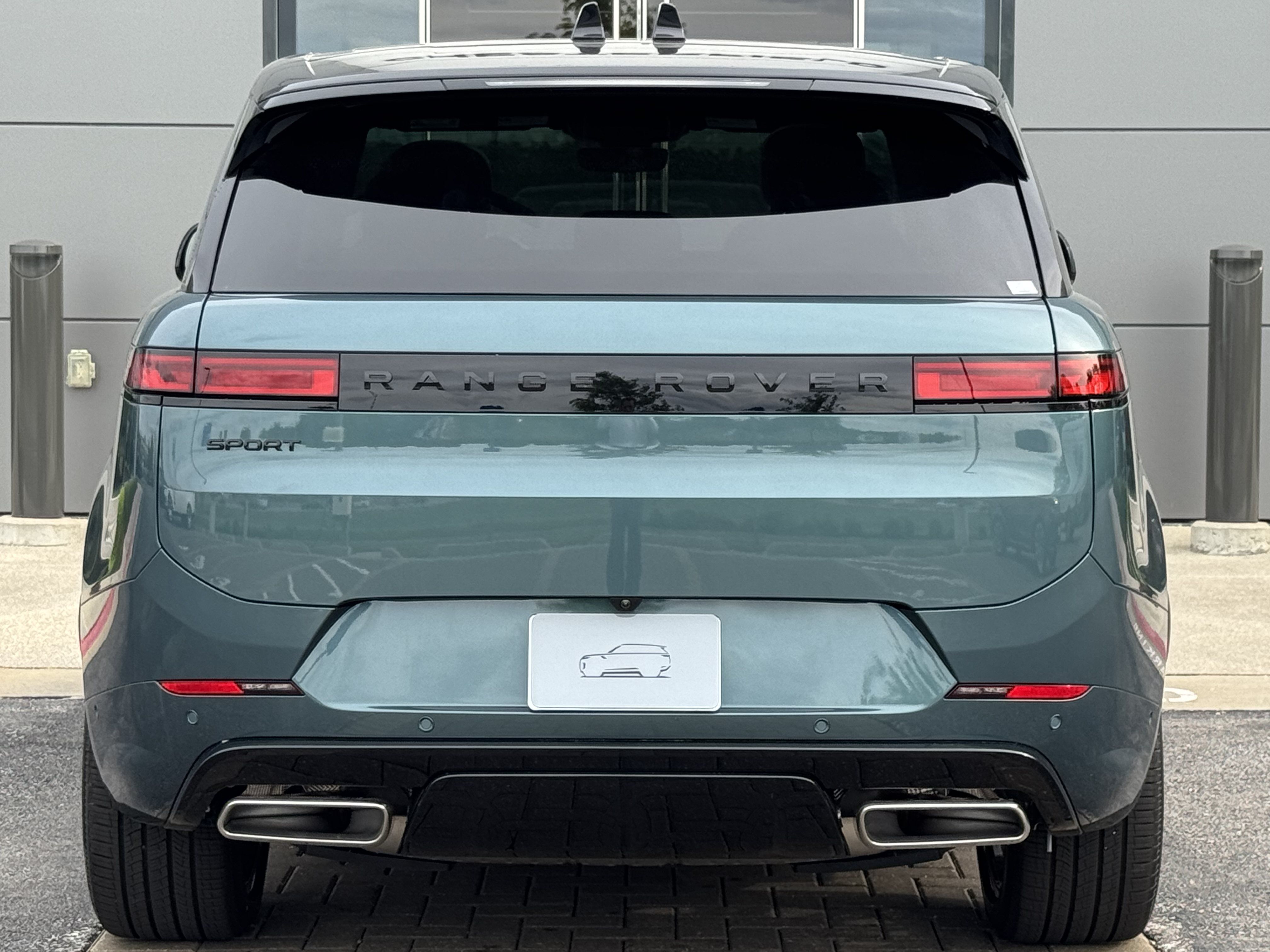 New 2026 Land Rover Range Rover Sport Dynamic SE AWD/4WD image 7