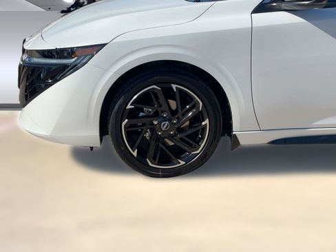 New 2026 Nissan Sentra SR w/ Floor Mat Package FWD image 11