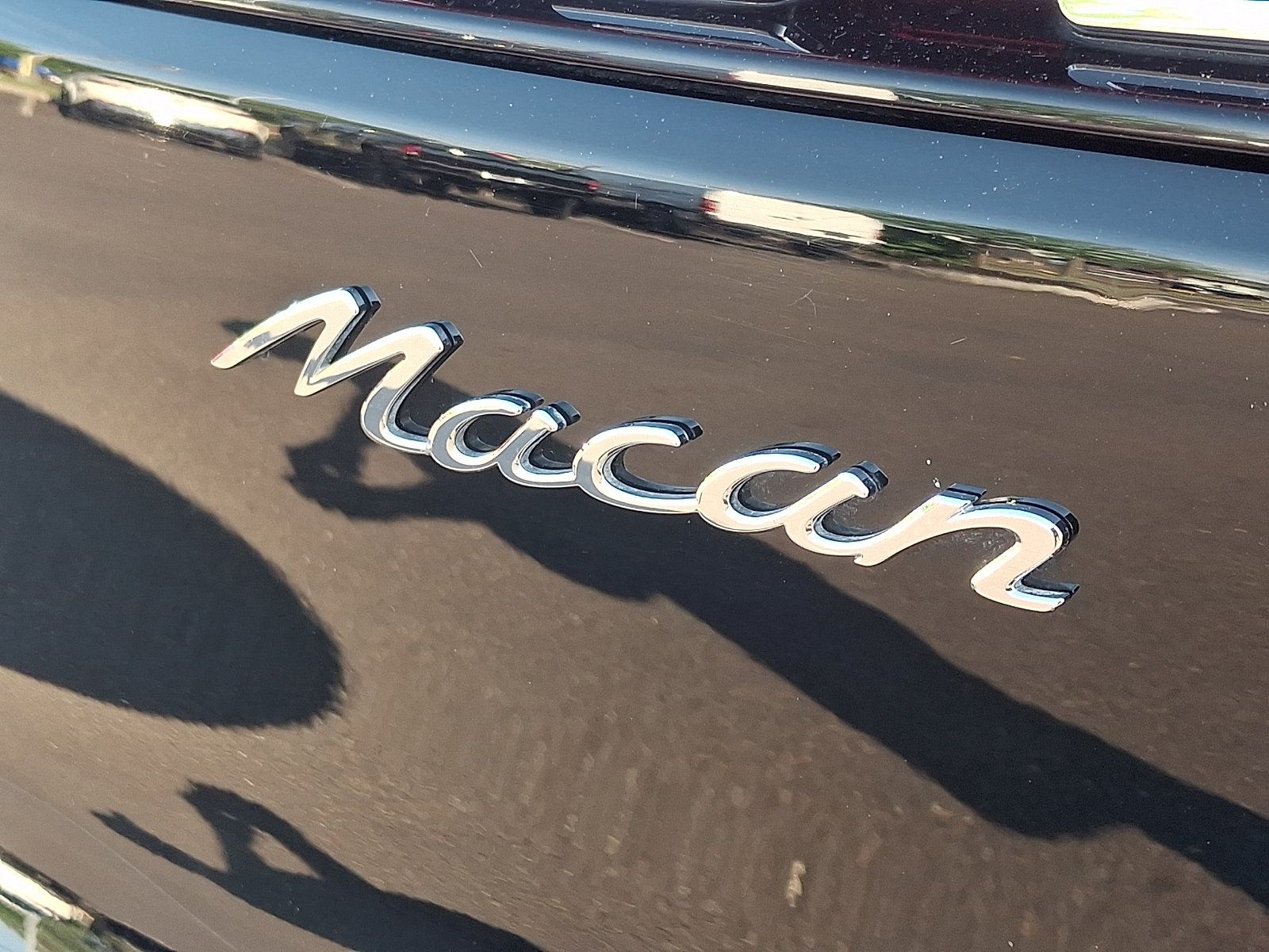 Used 2024 Porsche Macan AWD/4WD image 30