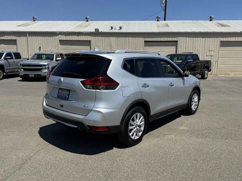 Used 2019 Nissan Rogue SV FWD image 9