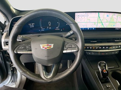 Used 2025 Cadillac XT4 Sport FWD image 11