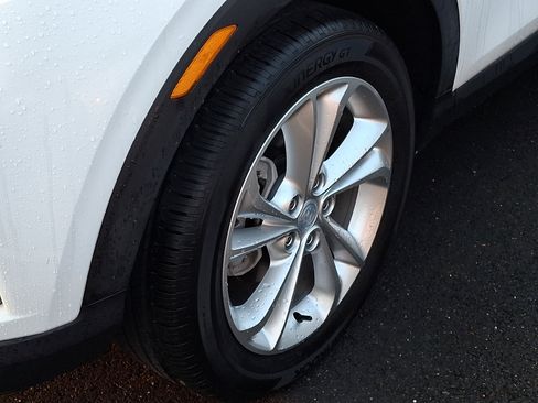 Certified 2023 Buick Encore GX Preferred w/ Cold Weather Comfort Package FWD image 10