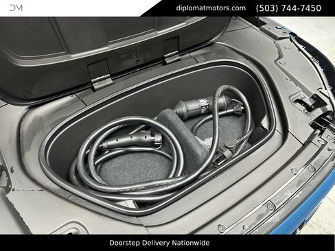 Used 2023 Volvo XC40 Recharge Core image 46