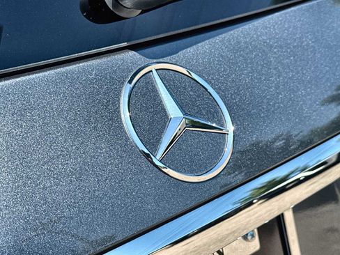 New 2026 Mercedes-Benz GLS 580 4MATIC image 16
