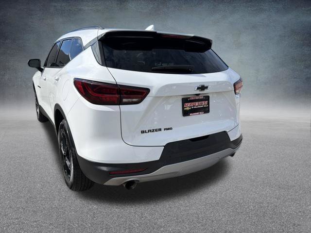Used 2024 Chevrolet Blazer LT w/ Midnight/Sport Edition AWD/4WD image 9