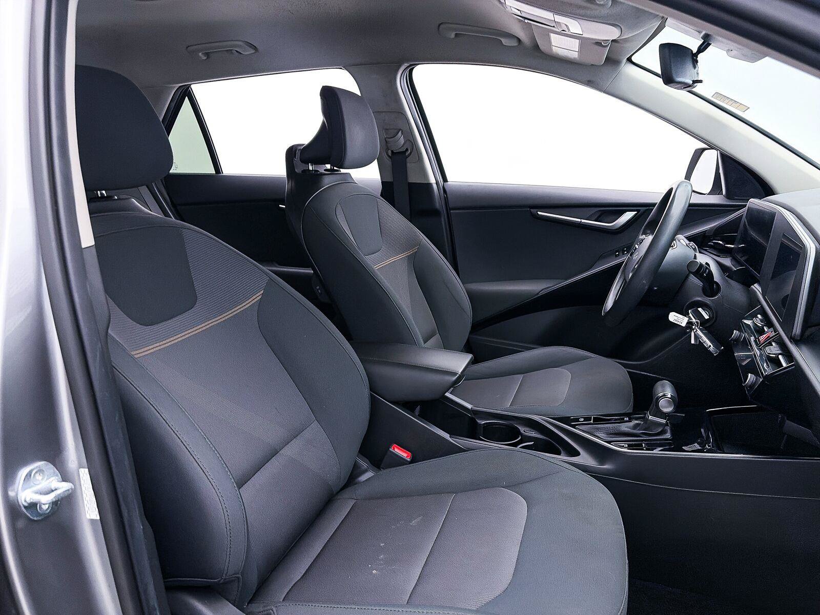 Used 2023 Kia Niro LX FWD image 30