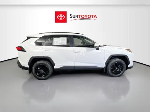 Used 2025 Toyota RAV4 XLE w/ Convenience Package FWD image 2