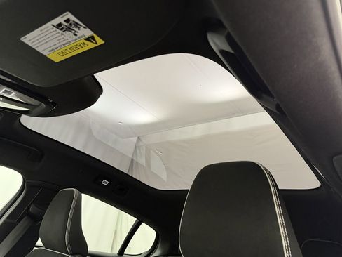 Used 2023 Volvo C40 P8 Recharge Ultimate image 8