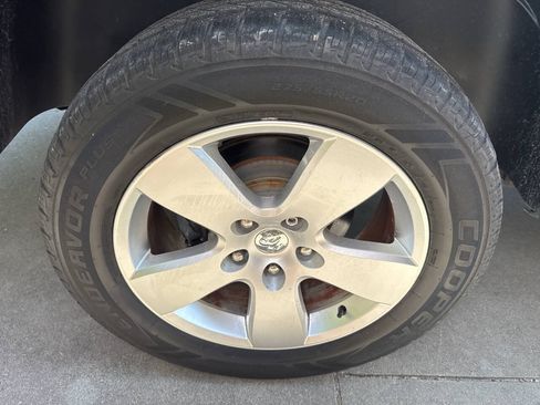 Used 2012 RAM 1500 Express AWD/4WD image 21