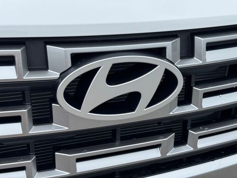 Used 2026 Hyundai Santa Cruz SEL image 6