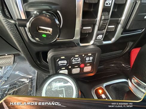 Used 2022 Jeep Gladiator Sport image 23