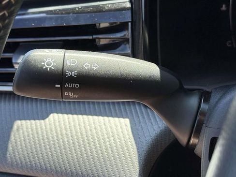 Used 2025 Toyota Camry SE FWD image 21