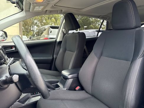 Used 2015 Toyota RAV4 XLE FWD image 20