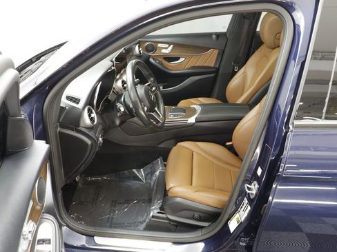 Used 2022 Mercedes-Benz GLC 300 4MATIC image 6