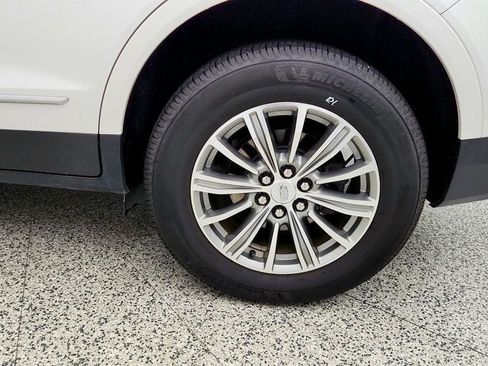 Used 2019 Cadillac XT5 Luxury FWD image 9