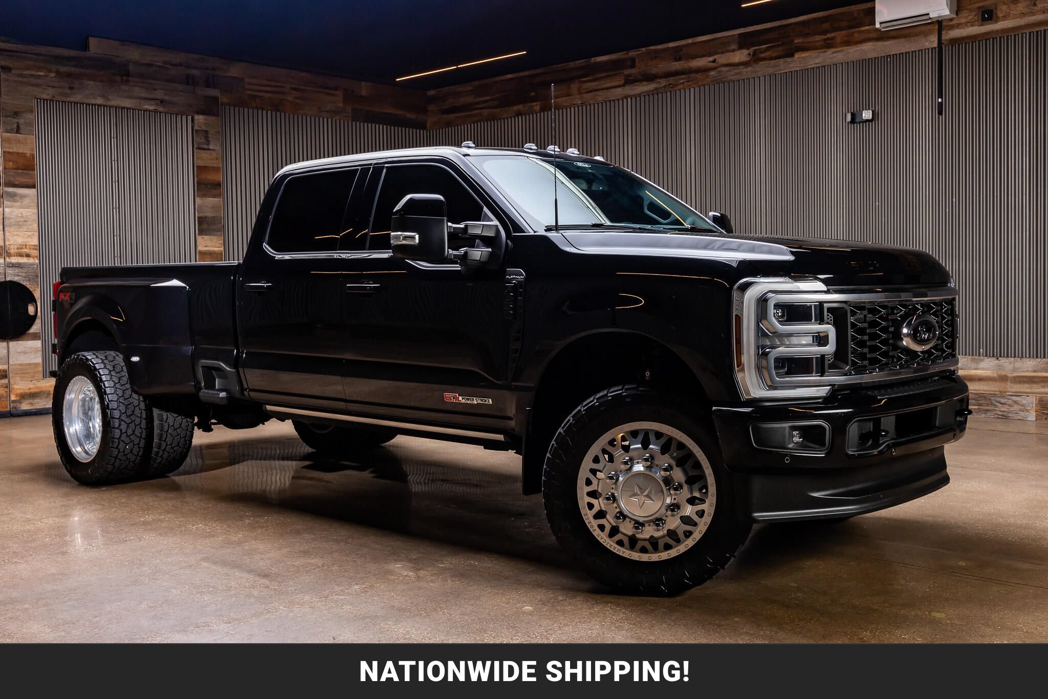 Used 2025 Ford F350 Platinum w/ FX4 Off-Road Package AWD/4WD image 1