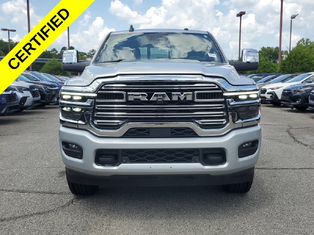 Used 2026 RAM 2500 Laramie AWD/4WD image 2