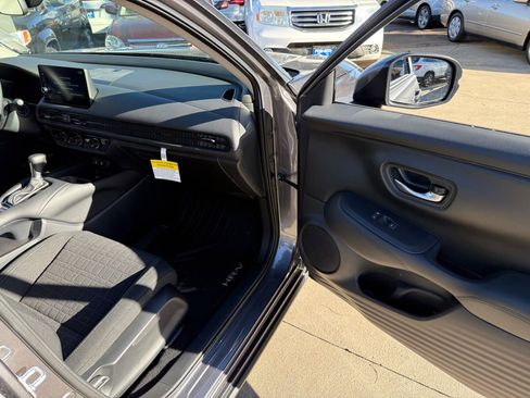 Certified 2026 Honda HR-V LX image 20