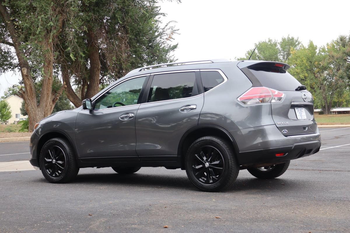 Used 2016 Nissan Rogue SV w/ SV Premium Package AWD/4WD image 7