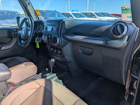 Used 2018 Jeep Wrangler Unlimited Sport S image 26