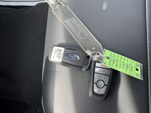 Used 2024 Ford F350 Lariat w/ Camper Package image 32