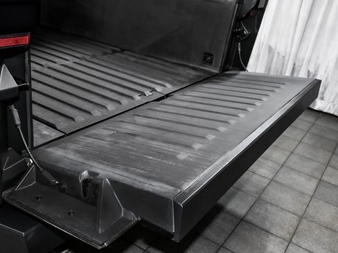 Used 2024 Tesla Cybertruck AWD Crew Cab image 87