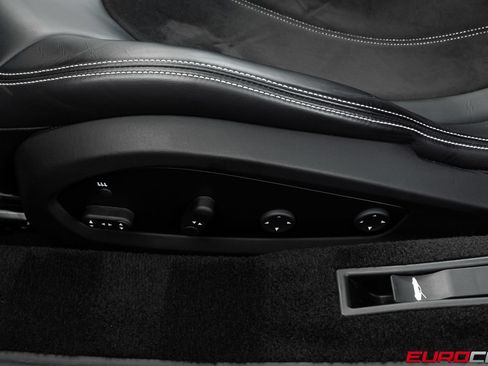 Used 2022 Ferrari F8 Tributo RWD image 46