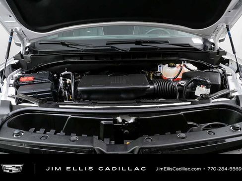 Certified 2025 Cadillac Escalade ESV Sport Platinum AWD/4WD image 39